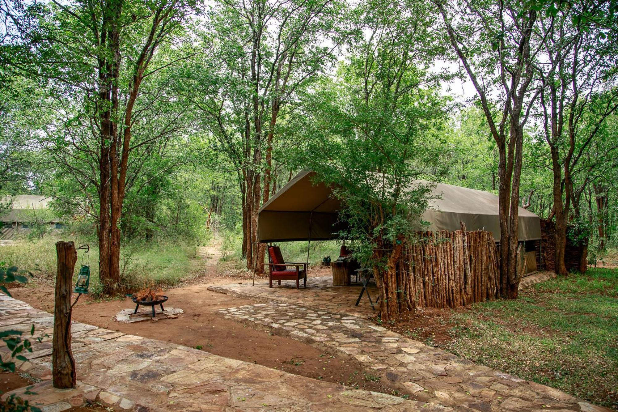 Sable Creek Safari Lodge ツァニーン エクステリア 写真